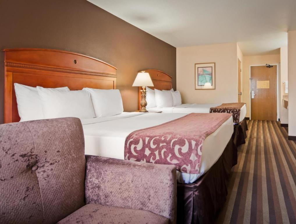 Best Western Manhattan Inn Exterior photo