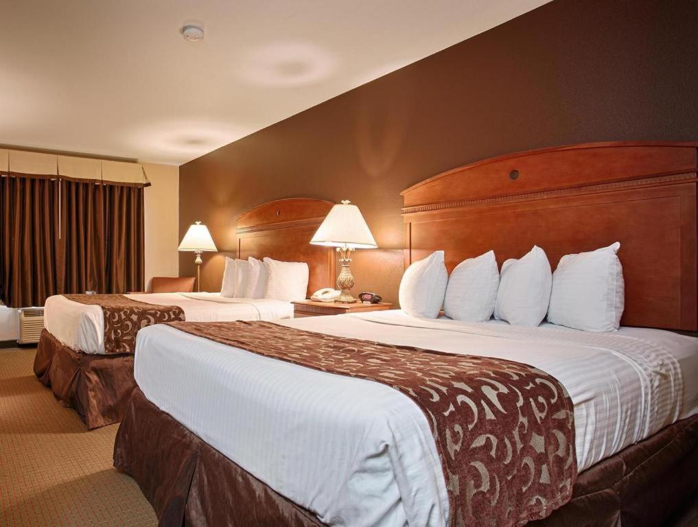 Best Western Manhattan Inn Exterior photo