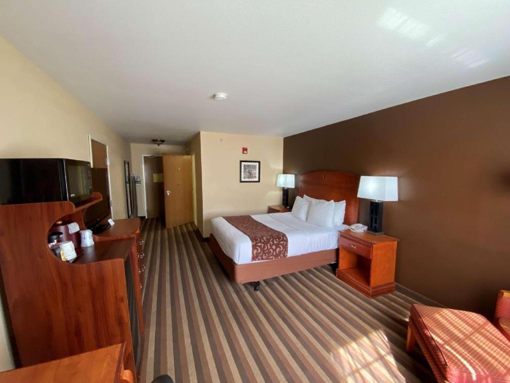Best Western Manhattan Inn Exterior photo